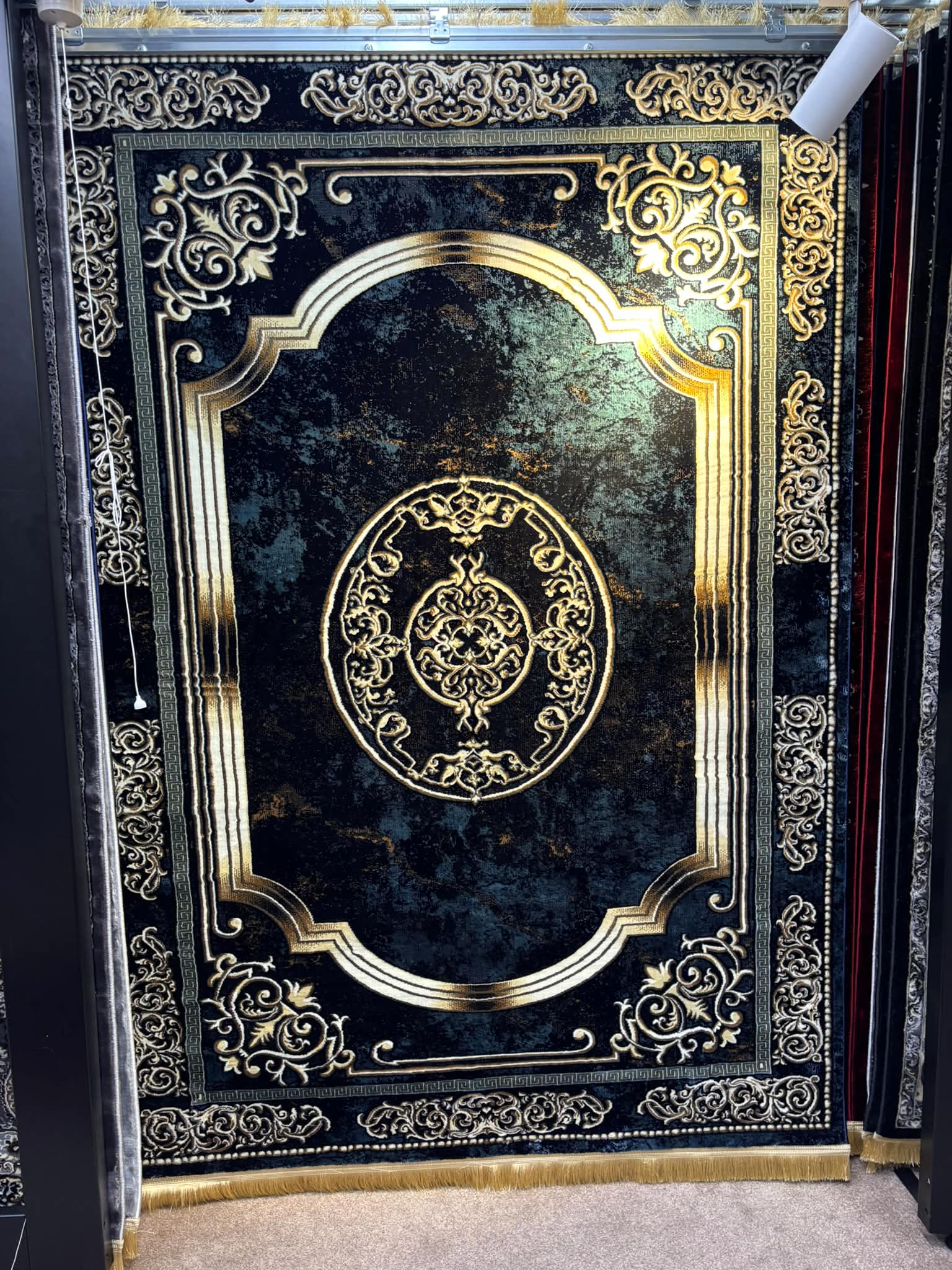 Turkey‑Style Rug – Traditional Luxury Design